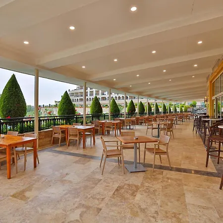 Resort Crystal Sunset Luxury &